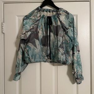 Koral Women’s Crop Jacket. XS. NWOT. Adjustable Sides. Zip Up. USA.